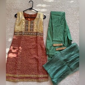 ⭐️ BIG SALE ⭐️ Indian (Desi) Wear for Women/Girls